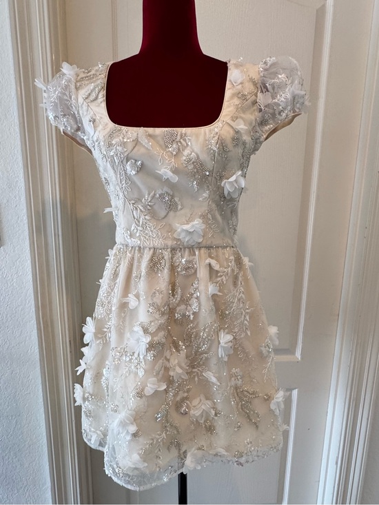 Dress the Population Dresses & Skirts - 🦄 NWOT Dress the Population Sz S Embellished Ivory Bridal Mini SAMPLE